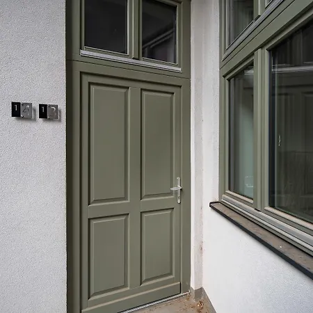 Luxury Two-bedroom With Private Garage דירה
