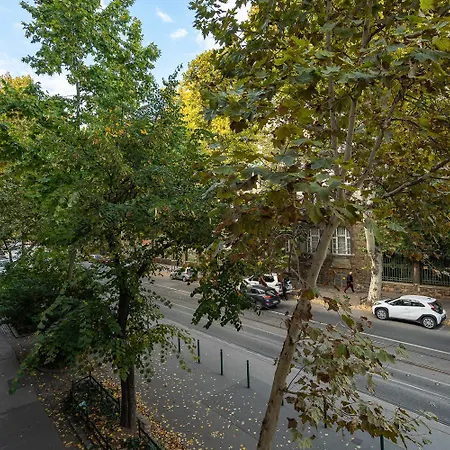 Luxury Two-bedroom With Private Garage * בודפשט