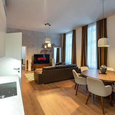 Apartment Premium Two-bedroom Next To National Theatre Budapest