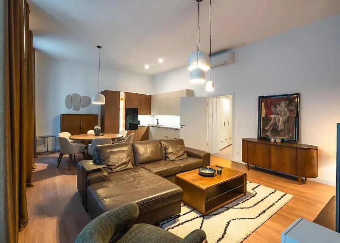 Premium Two-bedroom Next To National Theatre Budapeşte