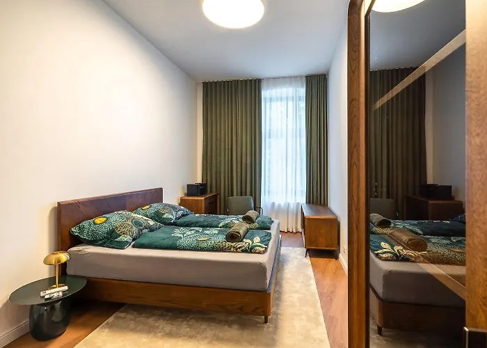 Premium Two-bedroom Next To National Theatre *