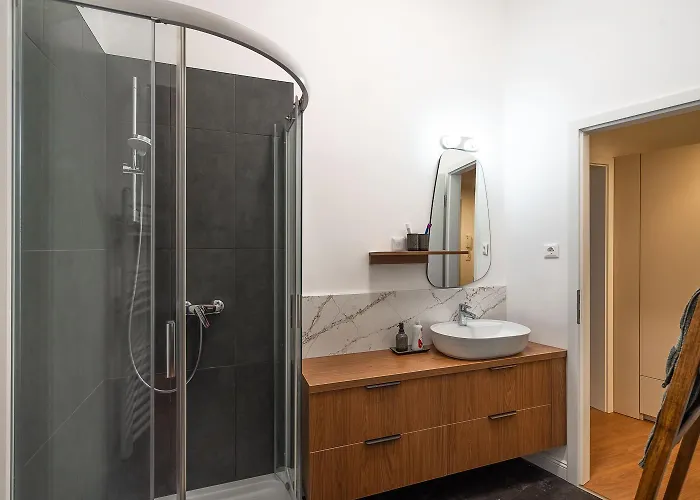 Premium Two-bedroom Next To National Theatre * Budapeşte