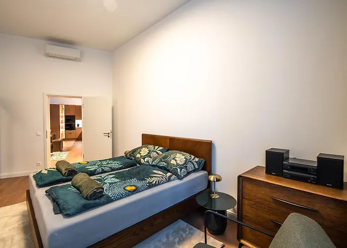 Premium Two-bedroom Next To National Theatre Διαμέρισμα